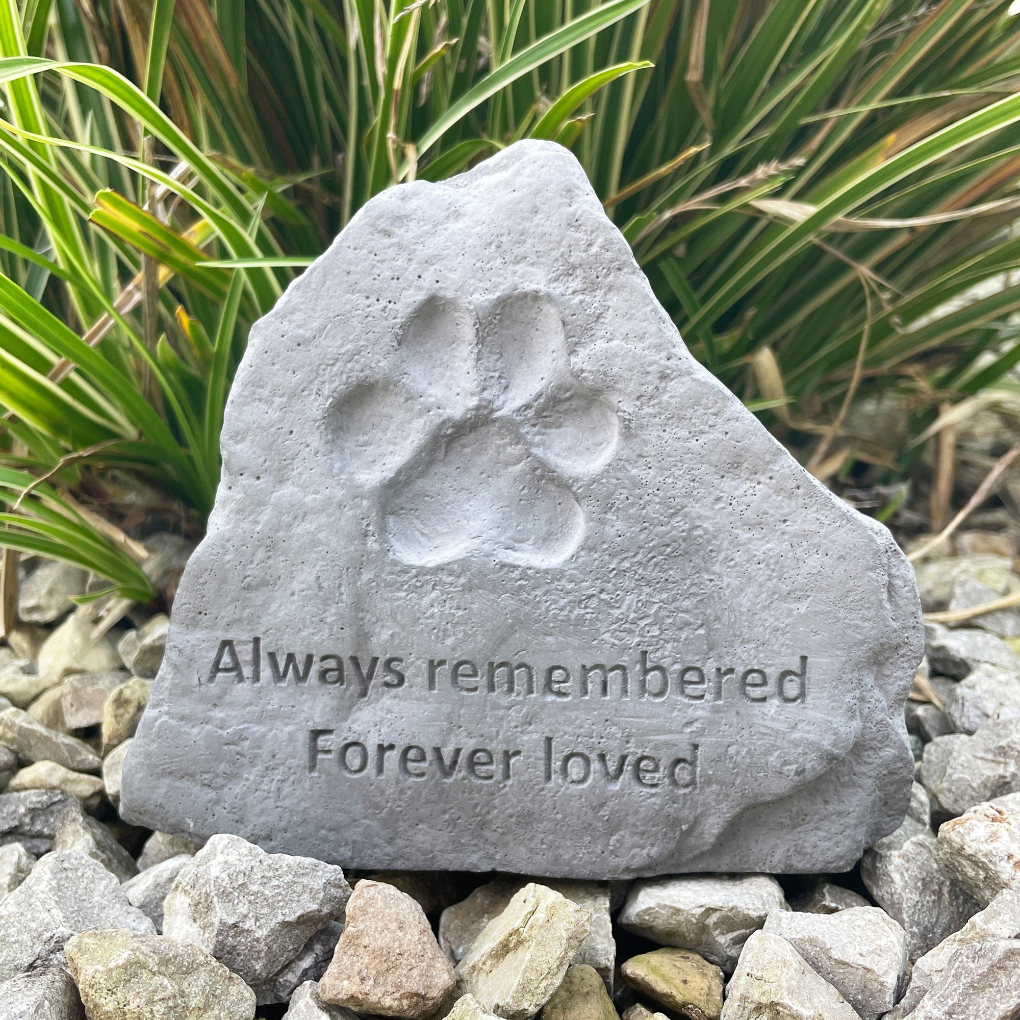 Pet grave best sale markers resin