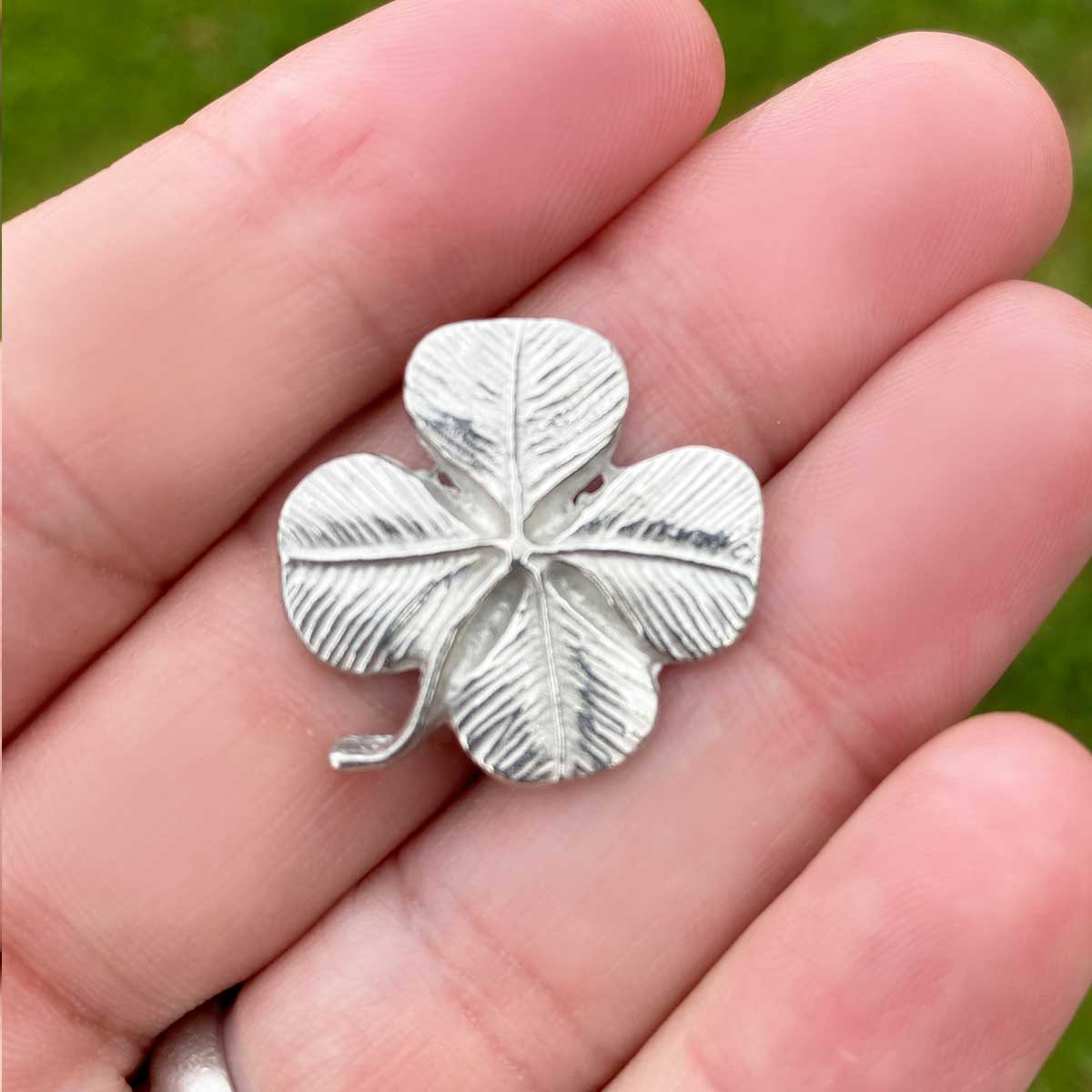 Silver 4 leaf on sale clover